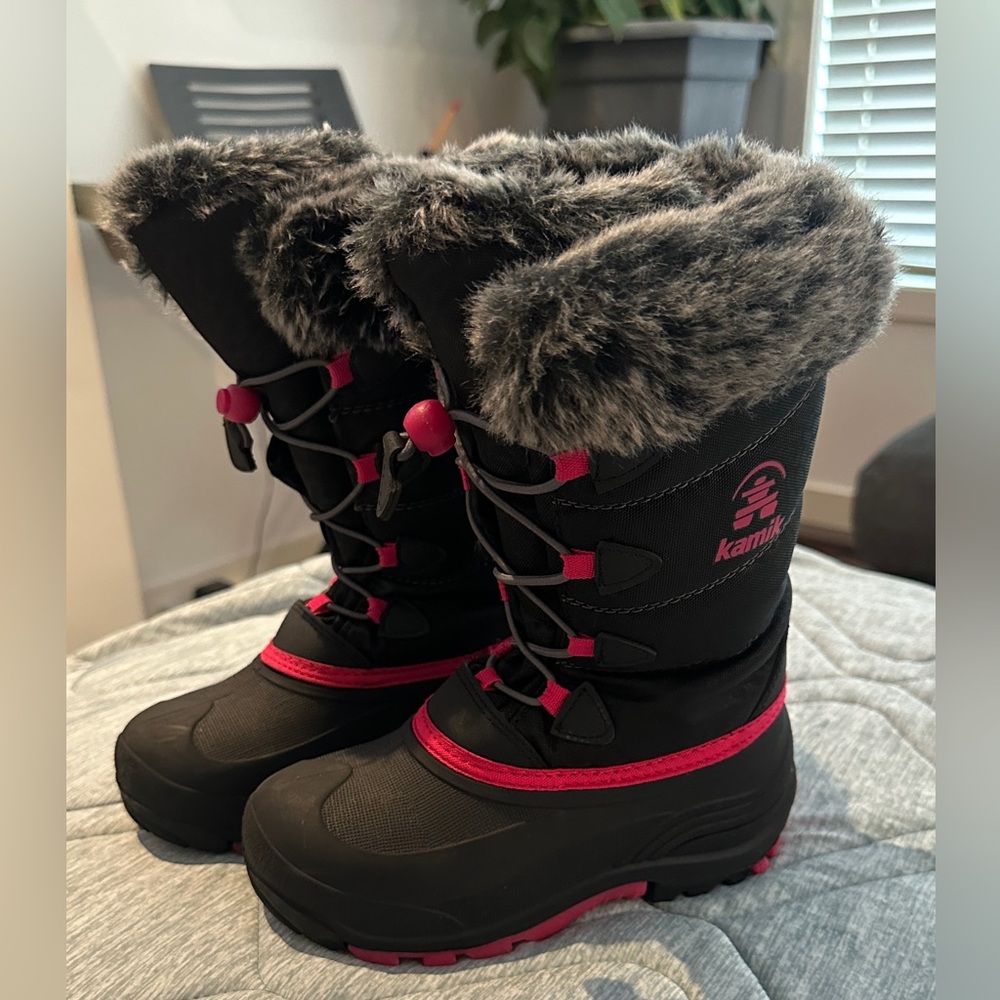 Girls Kamik Winter Boots size 1